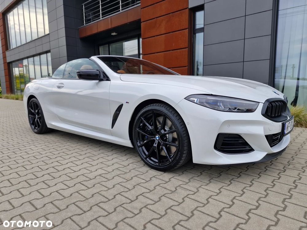 BMW Seria 8 - 18