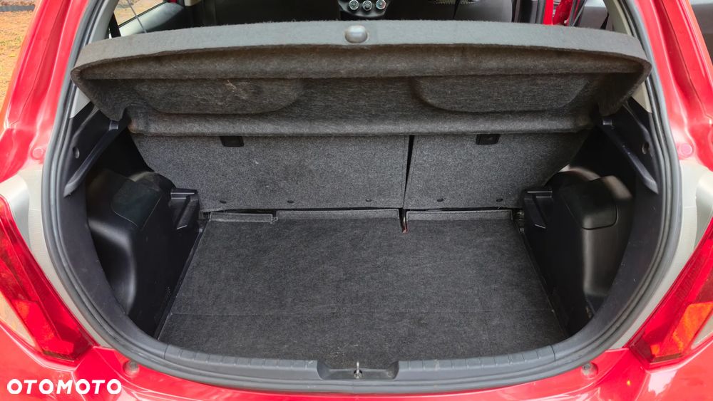 Toyota Yaris - 16