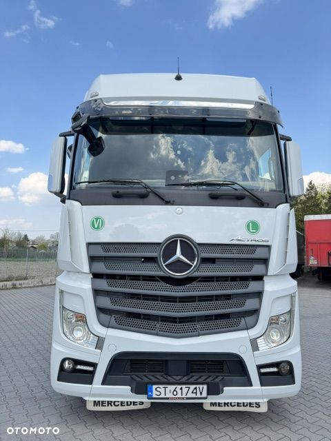 Mercedes-Benz Actros - 4