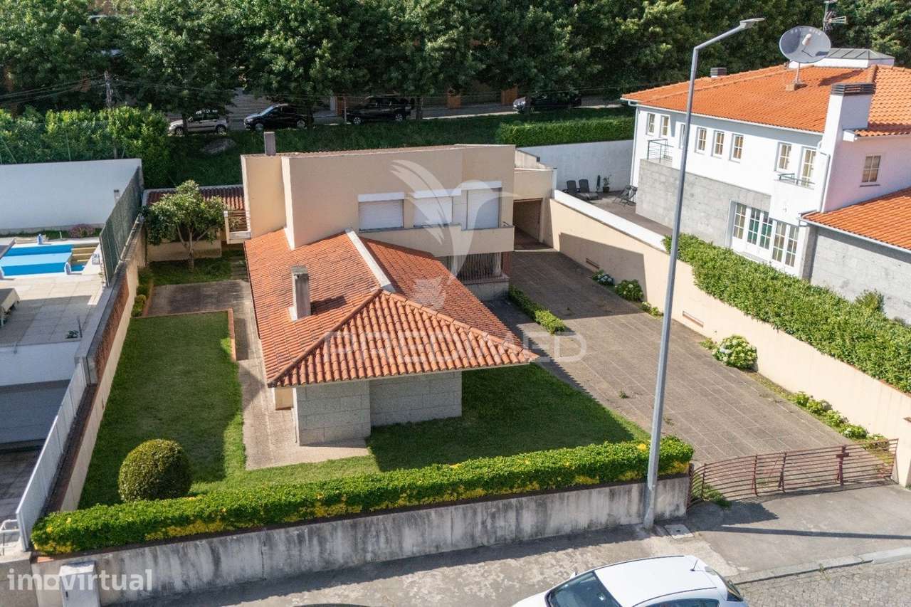 Fantástica moradia individual T4 na Costa, Guimarães - Grande imagem: 2/26