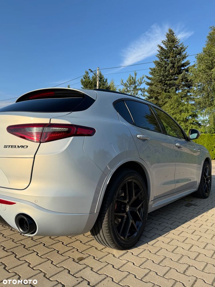 Alfa Romeo Stelvio 2.0 Turbo Veloce Q4 - 16