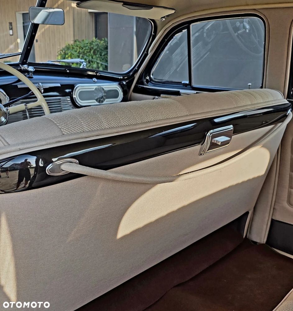 Oldsmobile Inny - 20