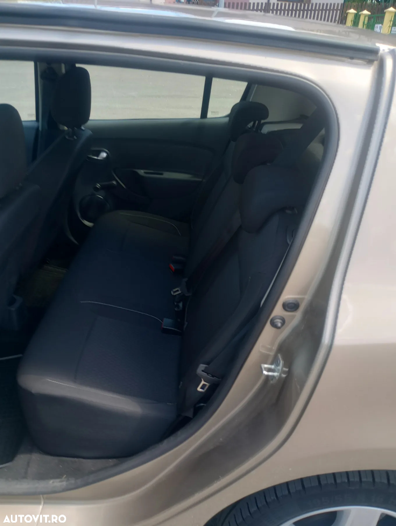 Dacia Sandero 1.5 DCI Laureate - 4