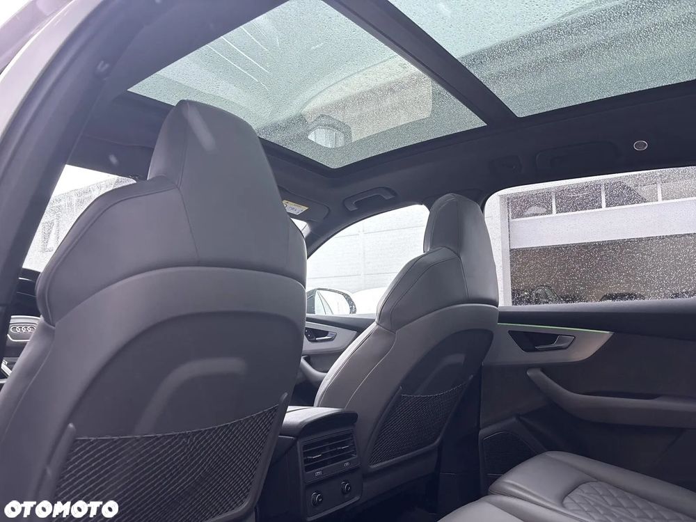 Audi Q7 - 11