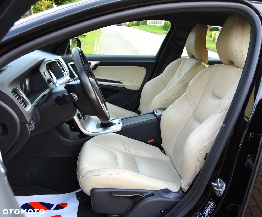 Volvo V60 D4 Drive-E Summum - 5