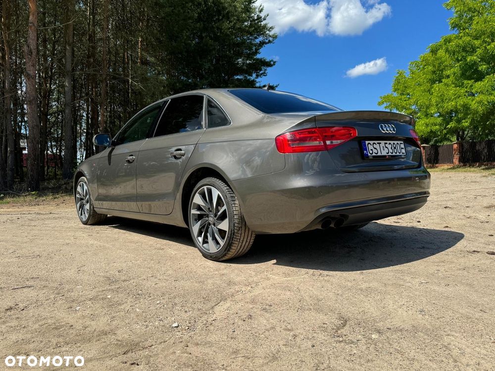 Audi A4 Limousine 2.0 TDI DPF multitronic S line Sportpaket - 16