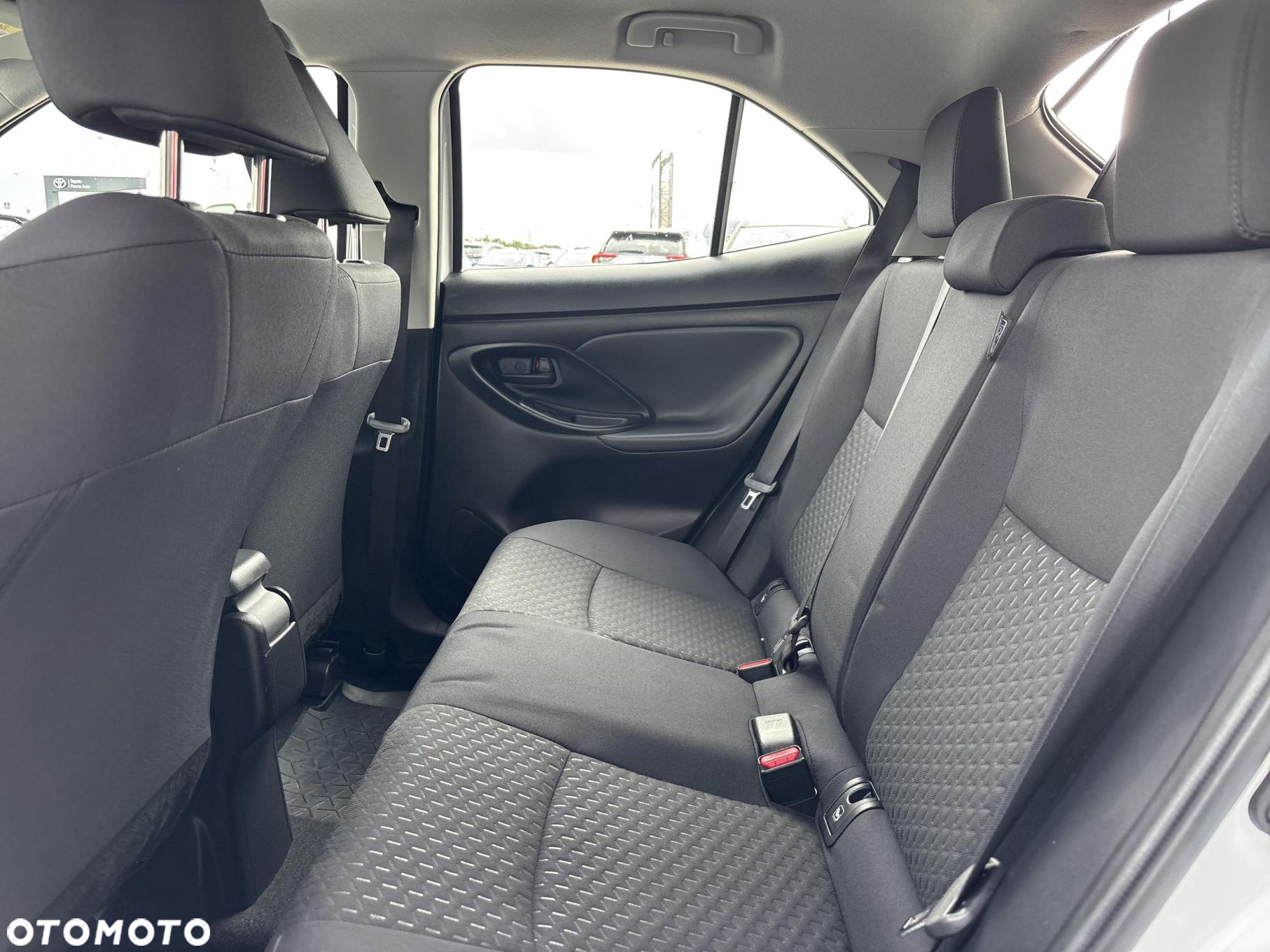Toyota Yaris Cross Hybrid 1.5 Comfort - 16