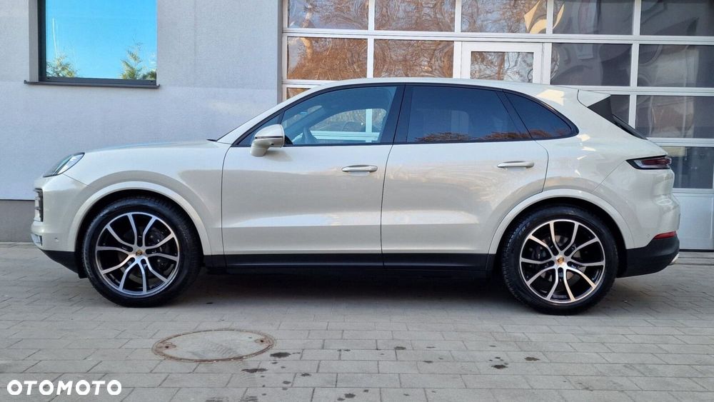 Porsche Cayenne - 4