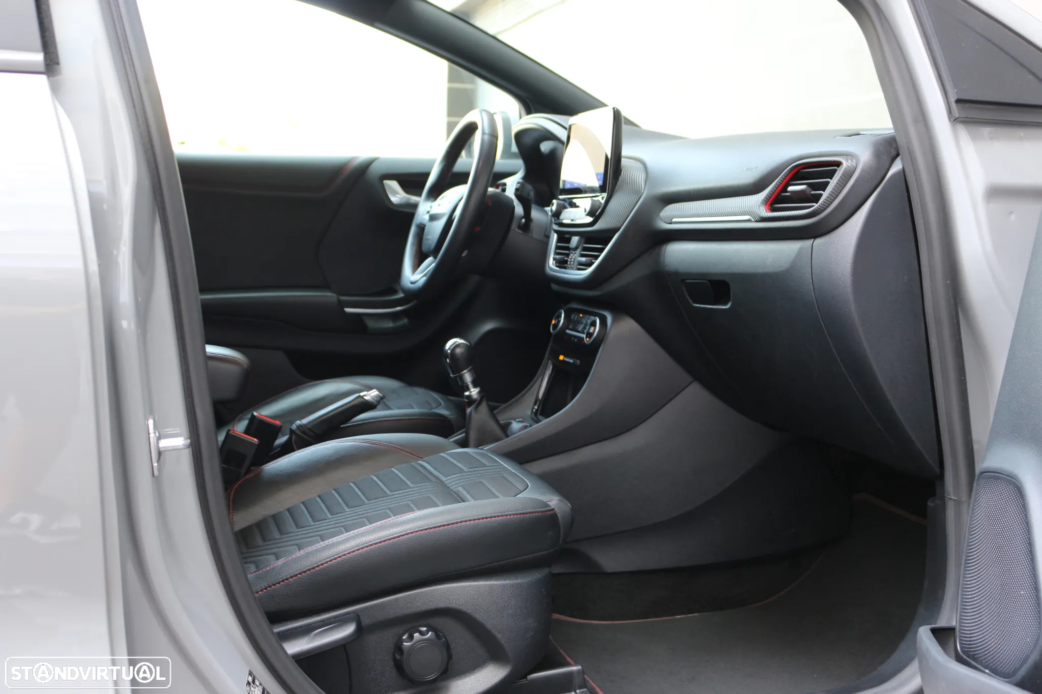 Ford Puma 1.0 EcoBoost Hybrid ST-LINE DESIGN - 34