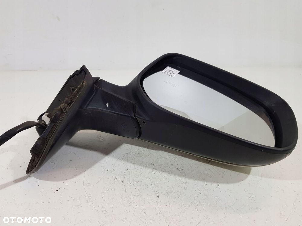 lusterko prawe toyota auris i e15 eur hb 5d 07r 1c0 5pin - 2