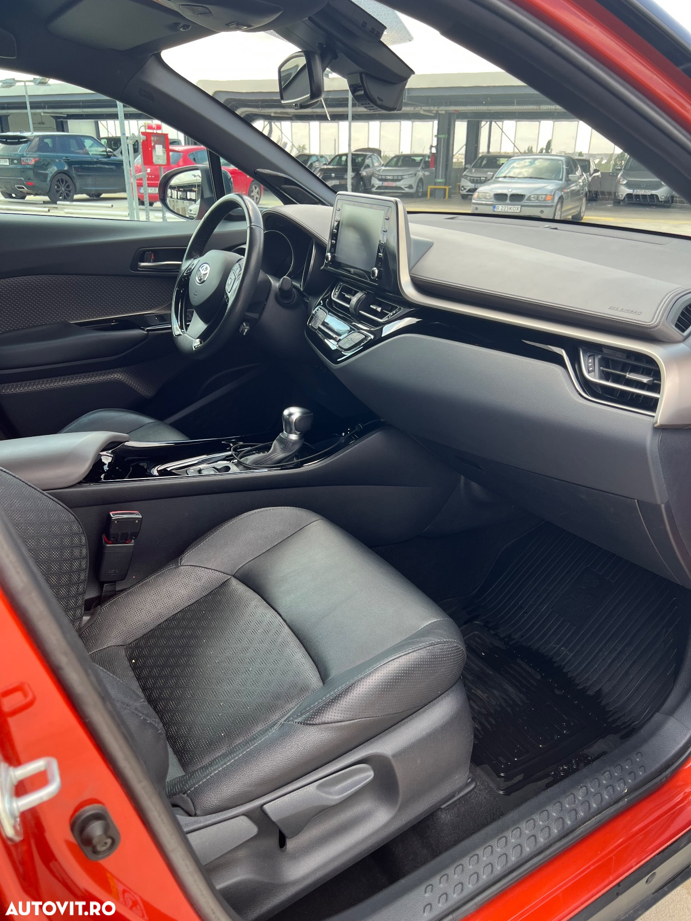 Toyota C-HR 2.0 HSD 184 CP 4x2 CVT C-lassy bi-tone - 11