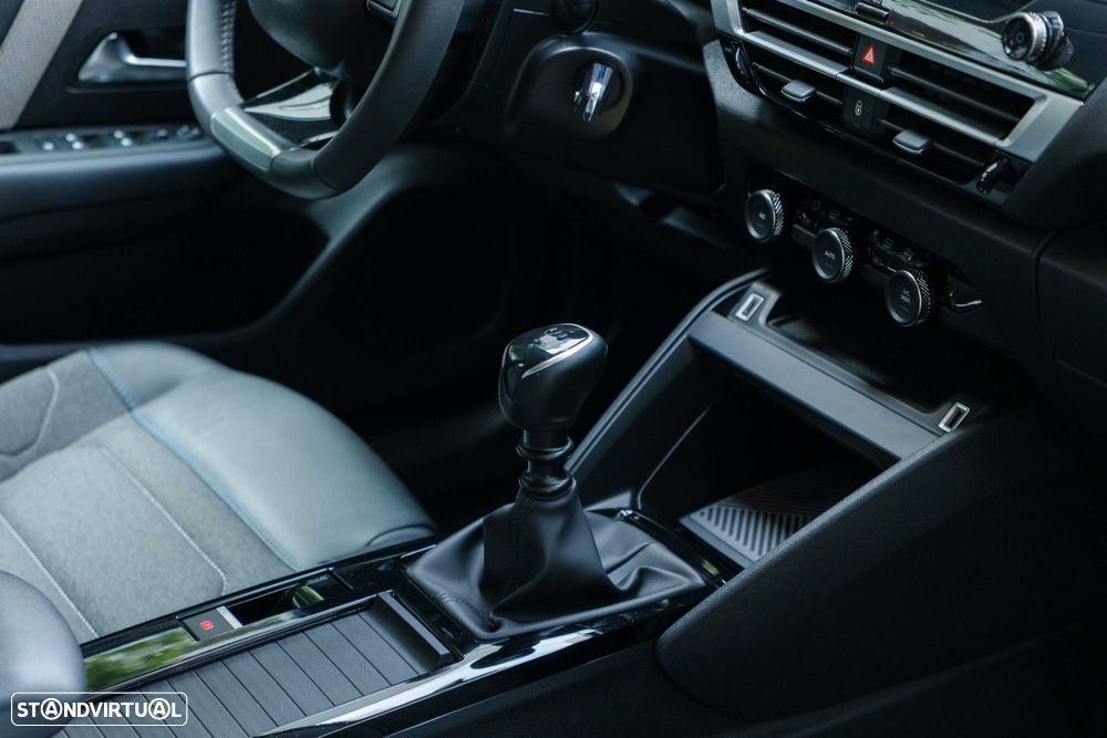 Citroën C4 1.2 PureTech Shine - 25
