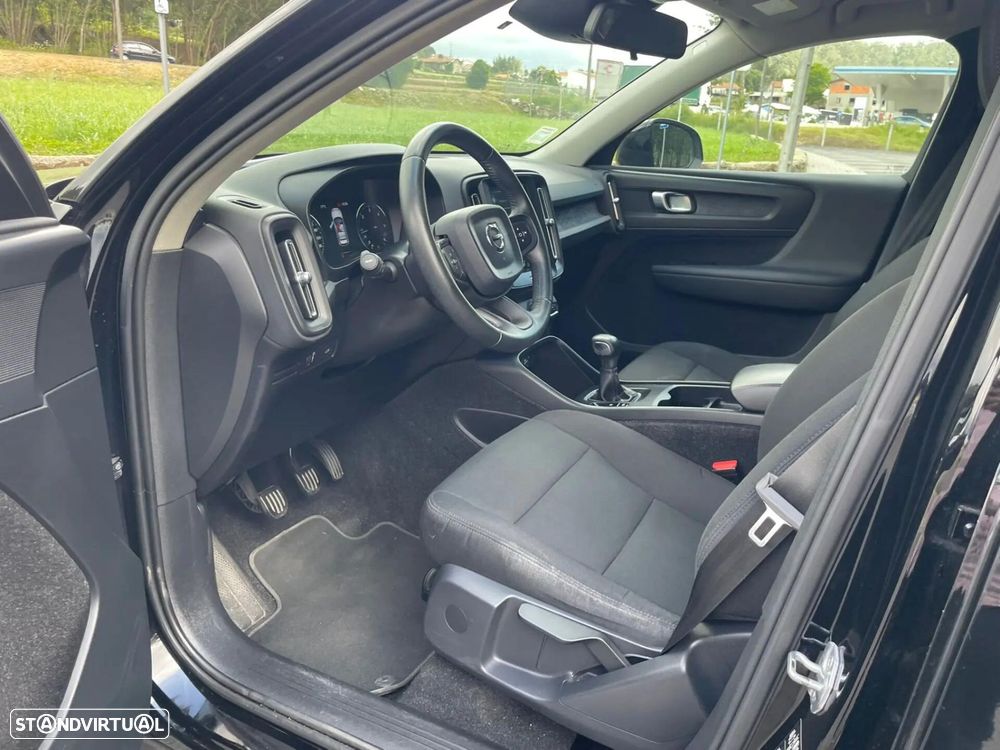 Volvo XC 40 2.0 D3 - 9