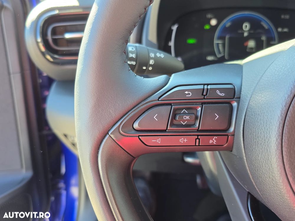 Toyota Yaris 1.5 VVT-i HSD Dynamic - 10