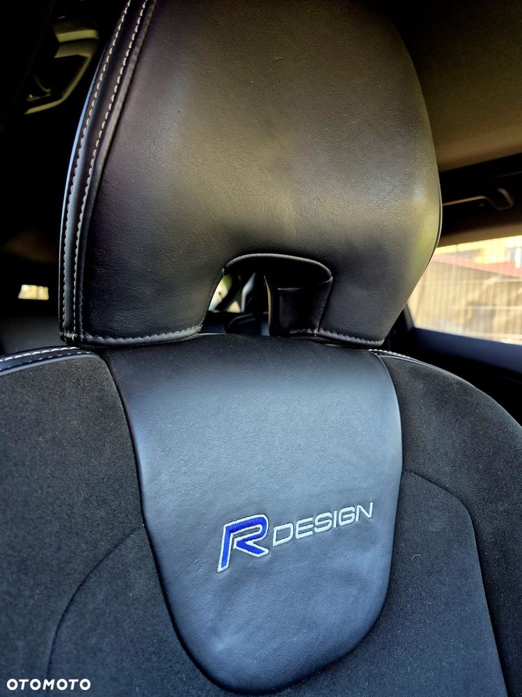 Volvo V40 D3 R Design - 11