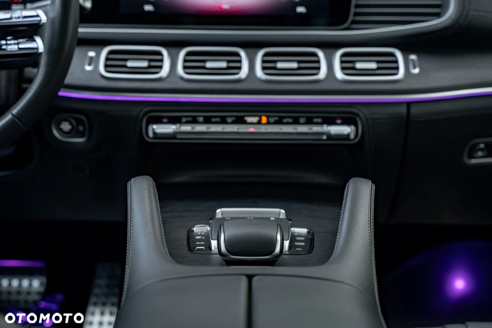 Mercedes-Benz GLE - 28