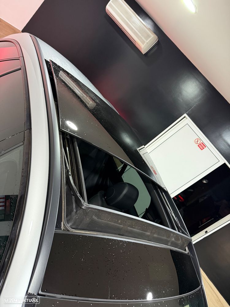 Mercedes-Benz E 220 d 4Matic 9G-TRONIC AMG Line - 23