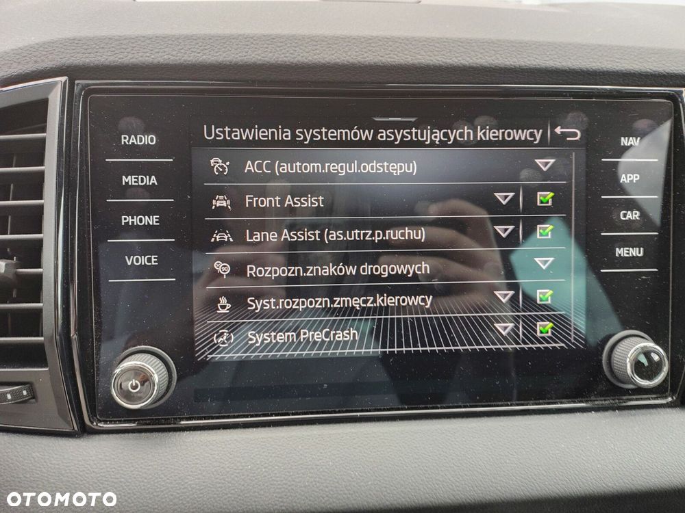 Skoda Karoq 2.0 TSI 4x4 Sportline DSG - 32