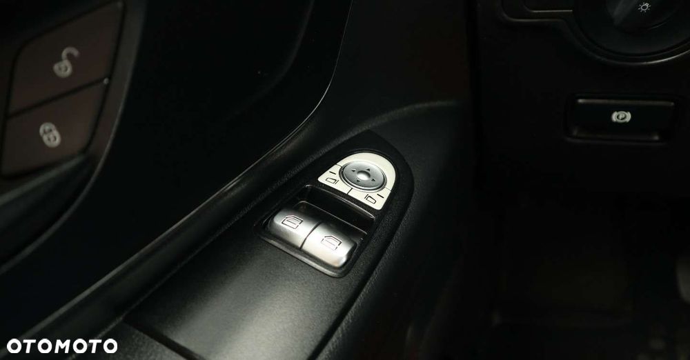 Mercedes-Benz Vito - 26