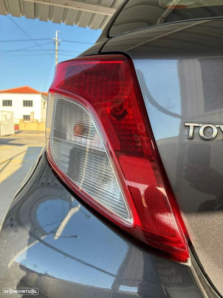 Toyota Yaris 1.0 VVT-i Comfort+AC - 6