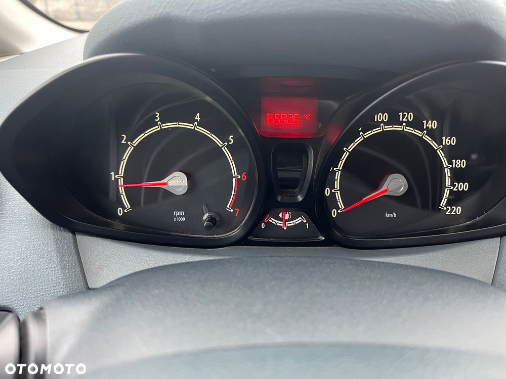 Ford Fiesta 1.25 Viva - 9