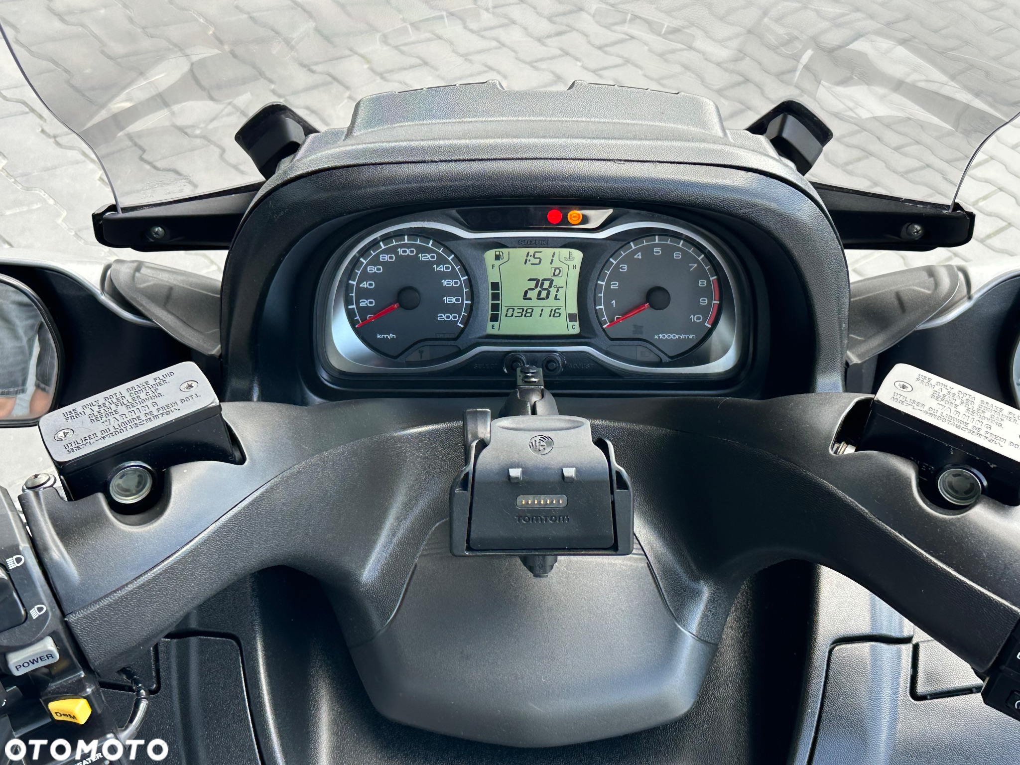 Suzuki Burgman - 23