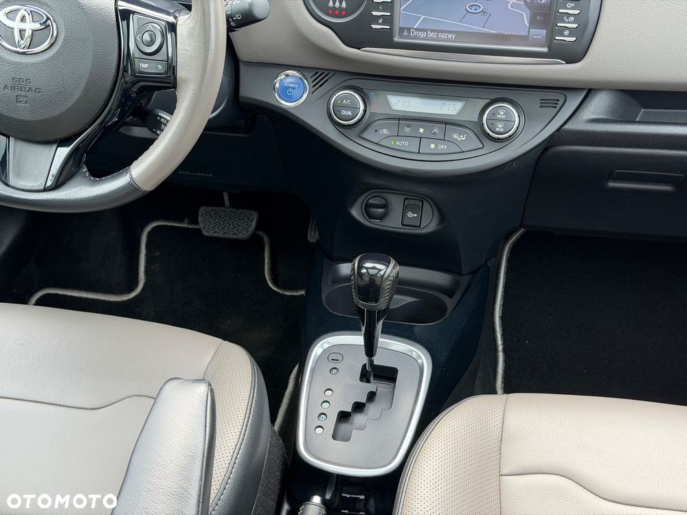 Toyota Yaris 1.5 VVT-i Selection - 16