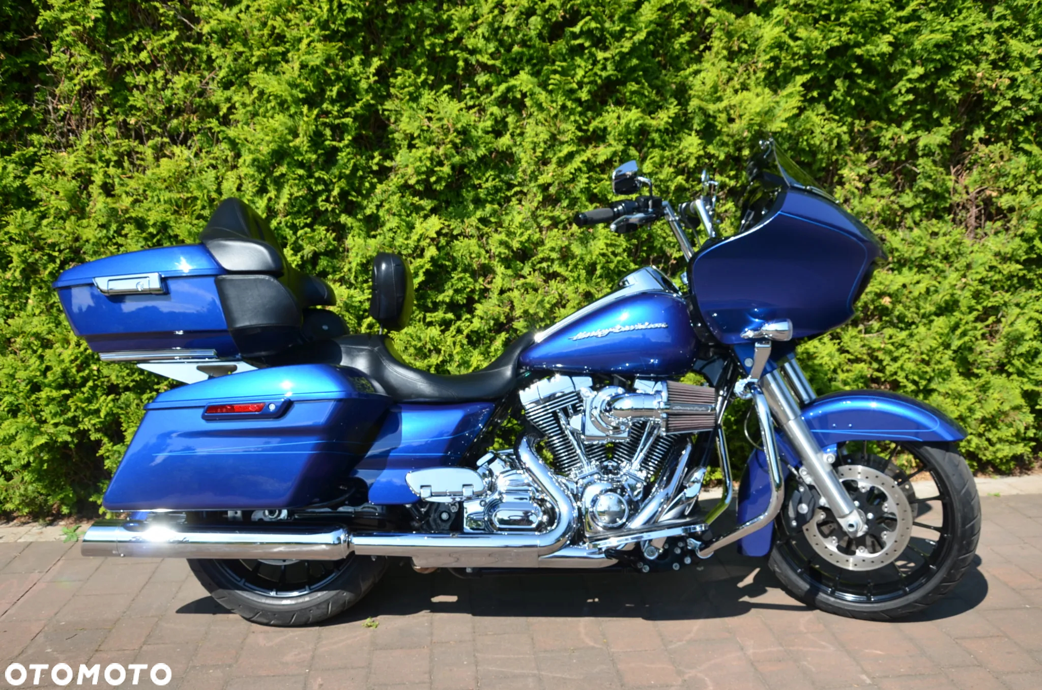 Harley-Davidson Touring Road Glide - 2