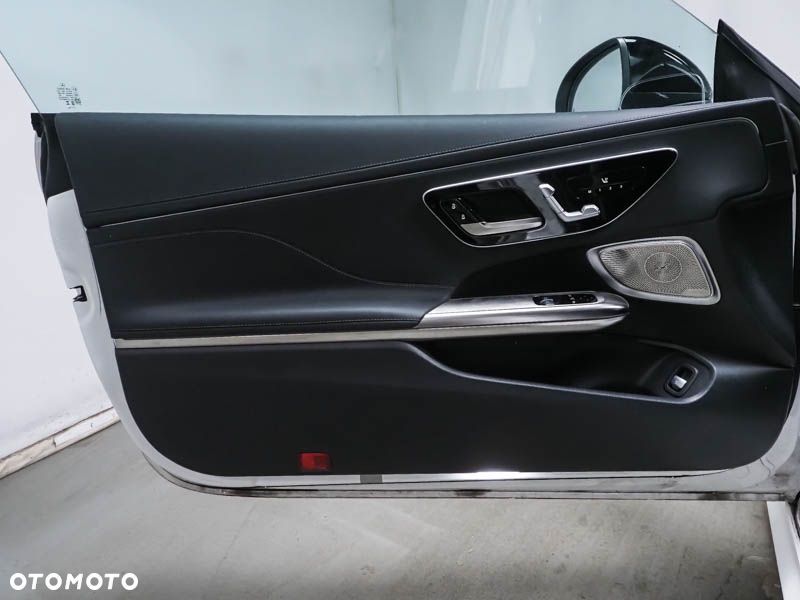 Mercedes-Benz CLE 300 4Matic 9G-TRONIC Edition AMG Line - 7