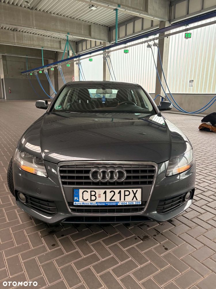 Audi A4 Limousine - 6