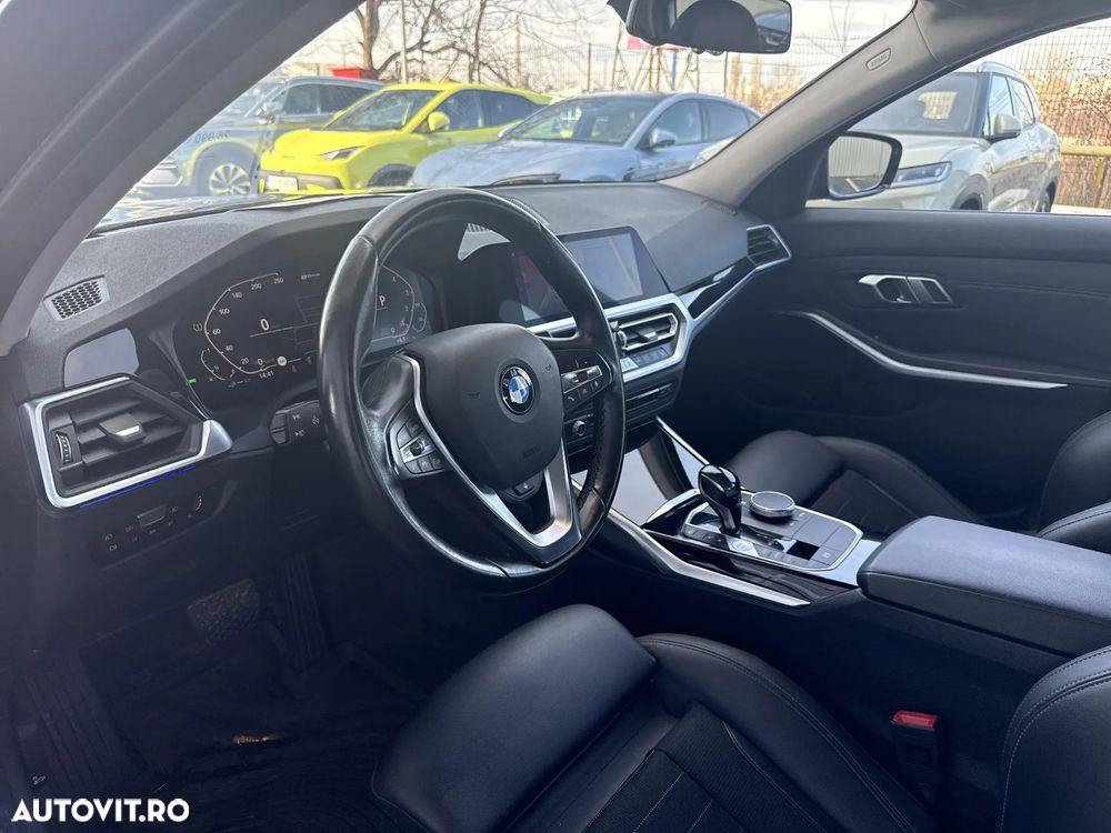 BMW Seria 3 330e Aut. Sport Line - 9