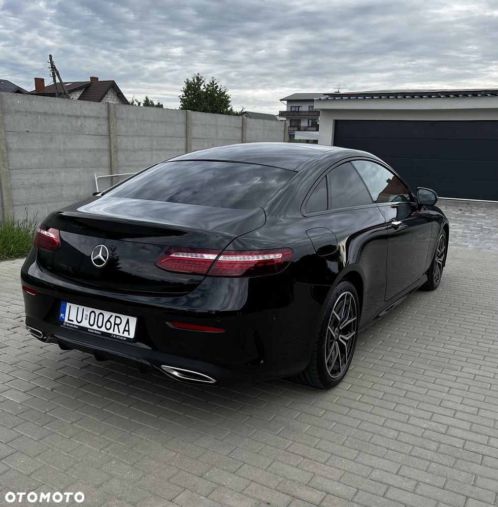 Mercedes-Benz Klasa E 300 Coupe 9G-TRONIC - 4