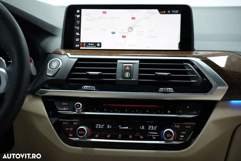 BMW X4 xDrive20i AT - 12