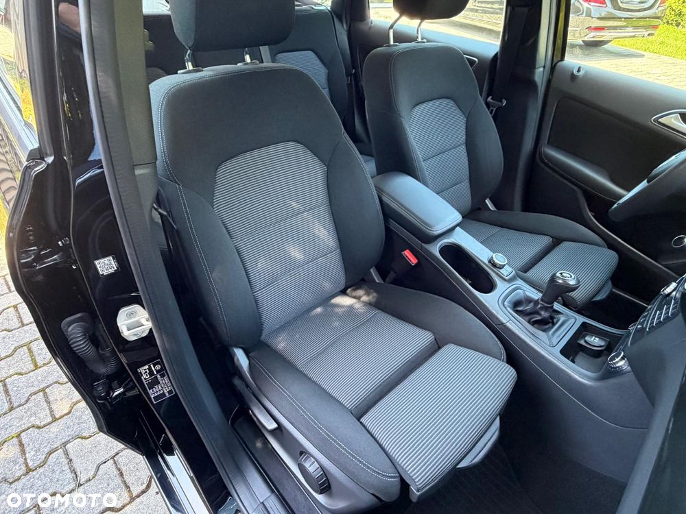Mercedes-Benz Klasa B 180 (BlueEFFICIENCY) - 25