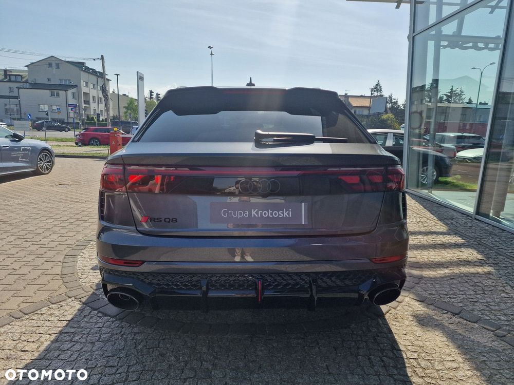 Audi RS Q8 - 6