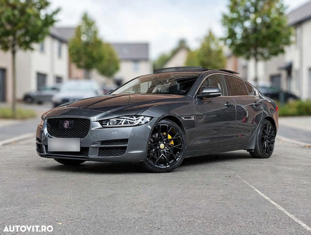 Jaguar Xe