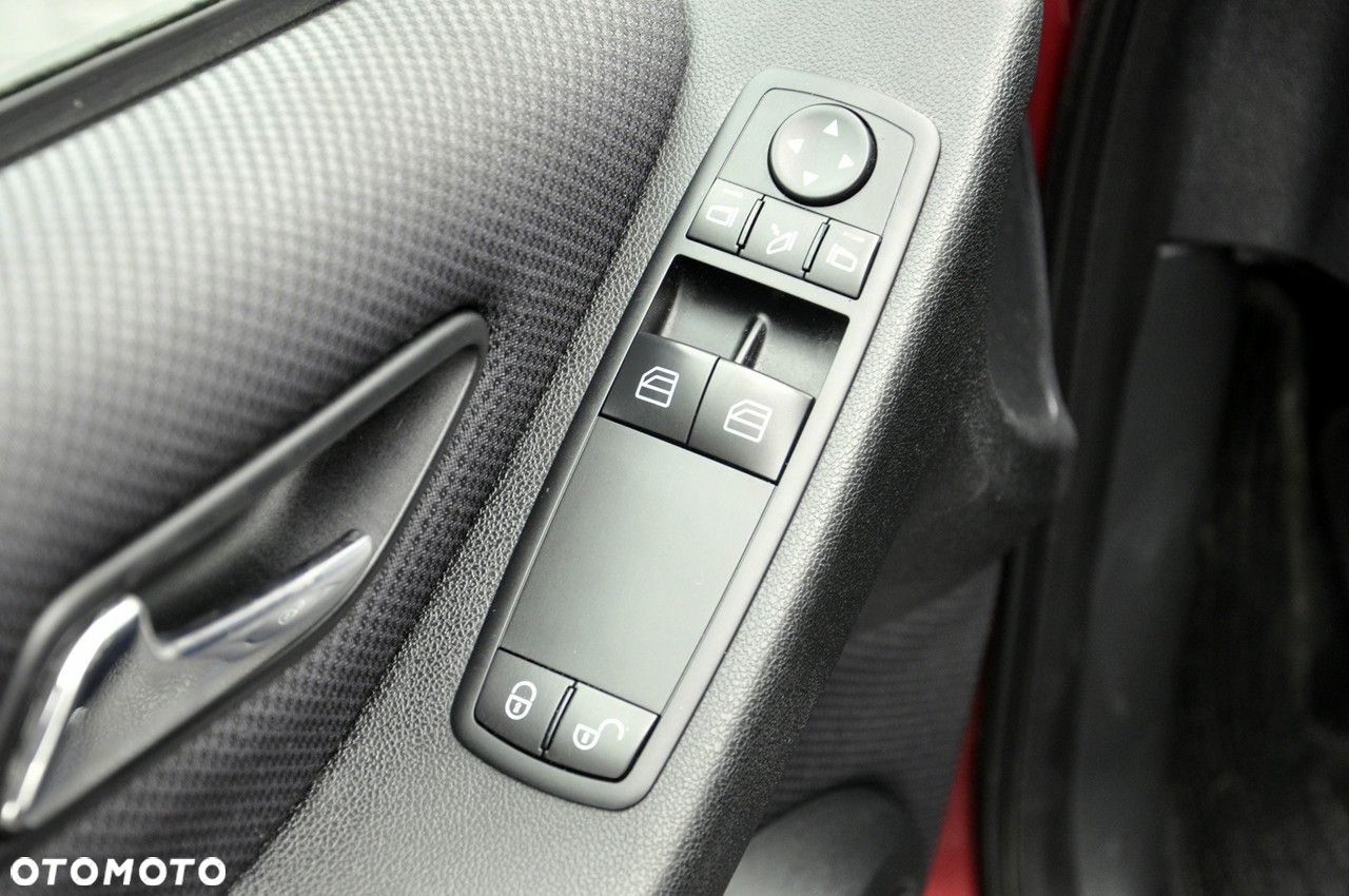 Mercedes-Benz Klasa A 160 Autotronic Elegance Special Edition - 18