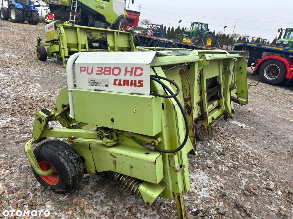 Claas Pick up 380 HD - 3