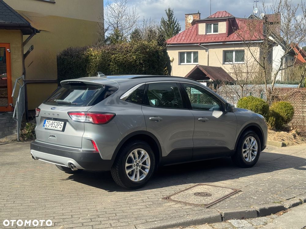 Ford Kuga 1.5 EcoBoost TITANIUM - 2