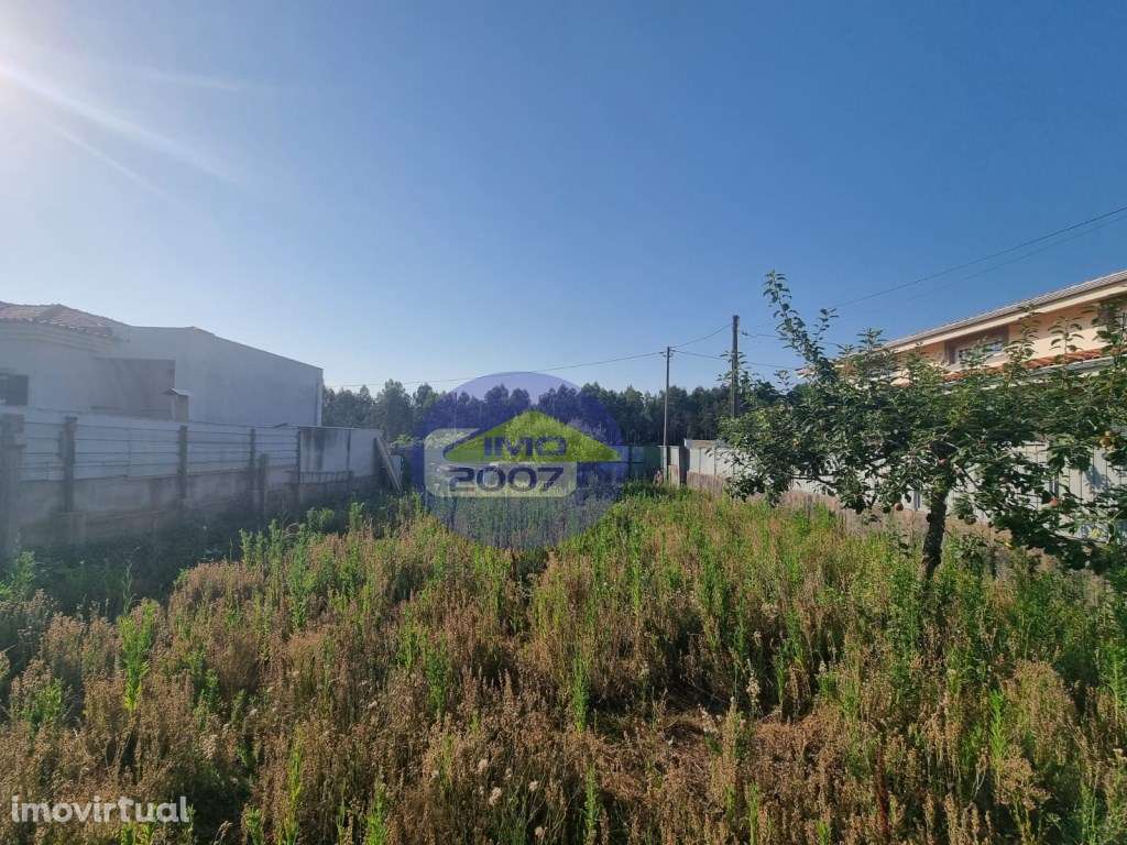 Terreno urbano em Nogueira da Regedoura - Grande imagem: 2/20