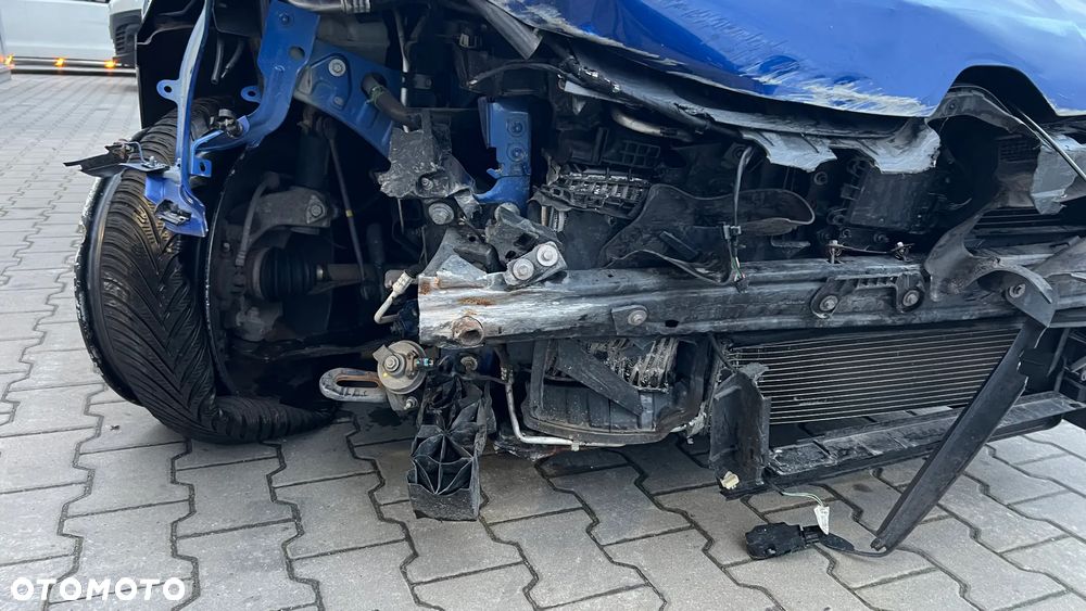 Renault Megane ENERGY dCi 165 EDC GT - 8