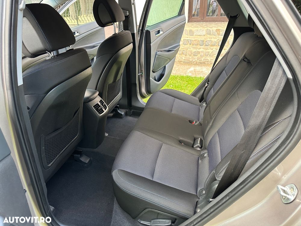 Hyundai Tucson blue 1.7 CRDi 2WD Style - 28