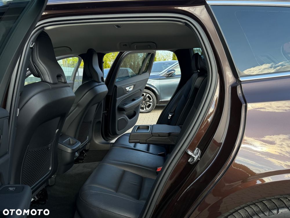 Volvo V60 B3 B Geartronic Momentum Pro - 30