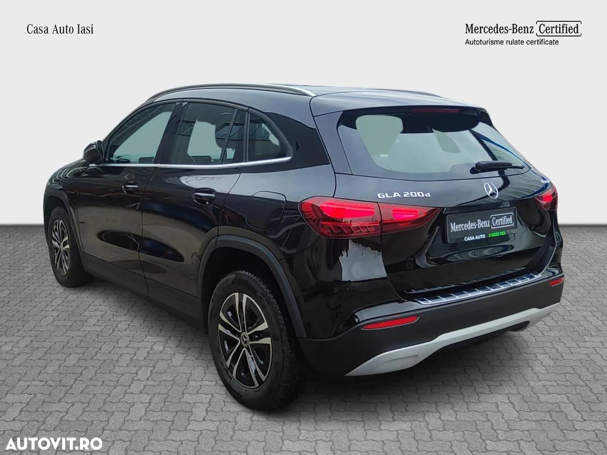 Mercedes-Benz GLA 200 d 4MATIC Aut. - 8