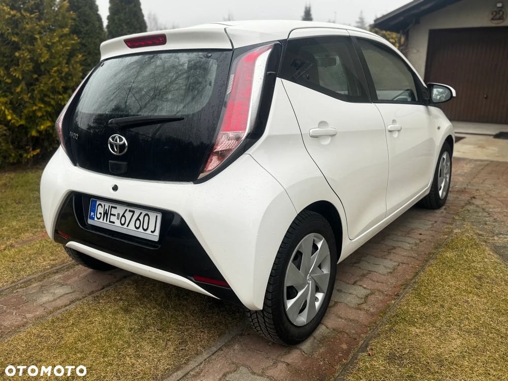 Toyota Aygo x-play touch - 7