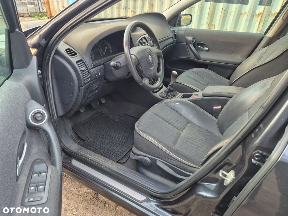 Renault Laguna 2.0 Authentique - 24