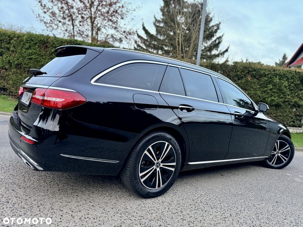 Mercedes-Benz Klasa E 220 d 4-Matic Avantgarde - 19