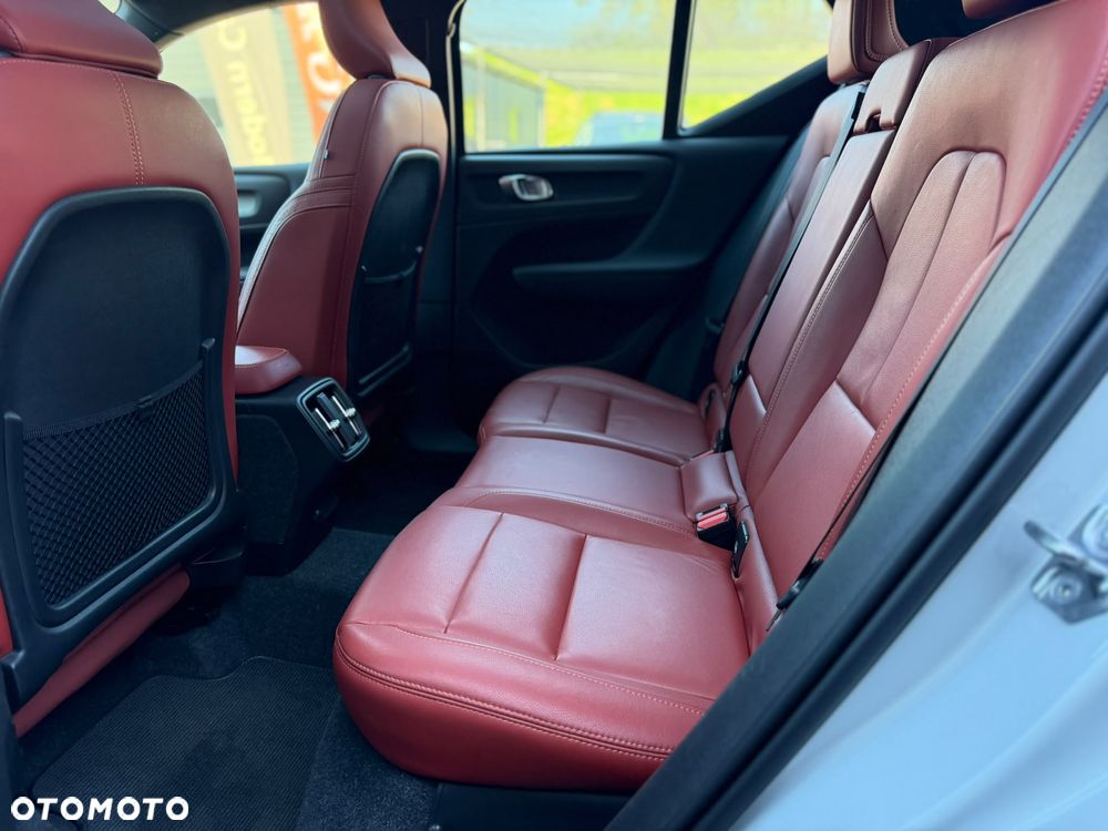 Volvo XC 40 B4 B AWD Geartronic Inscription - 28