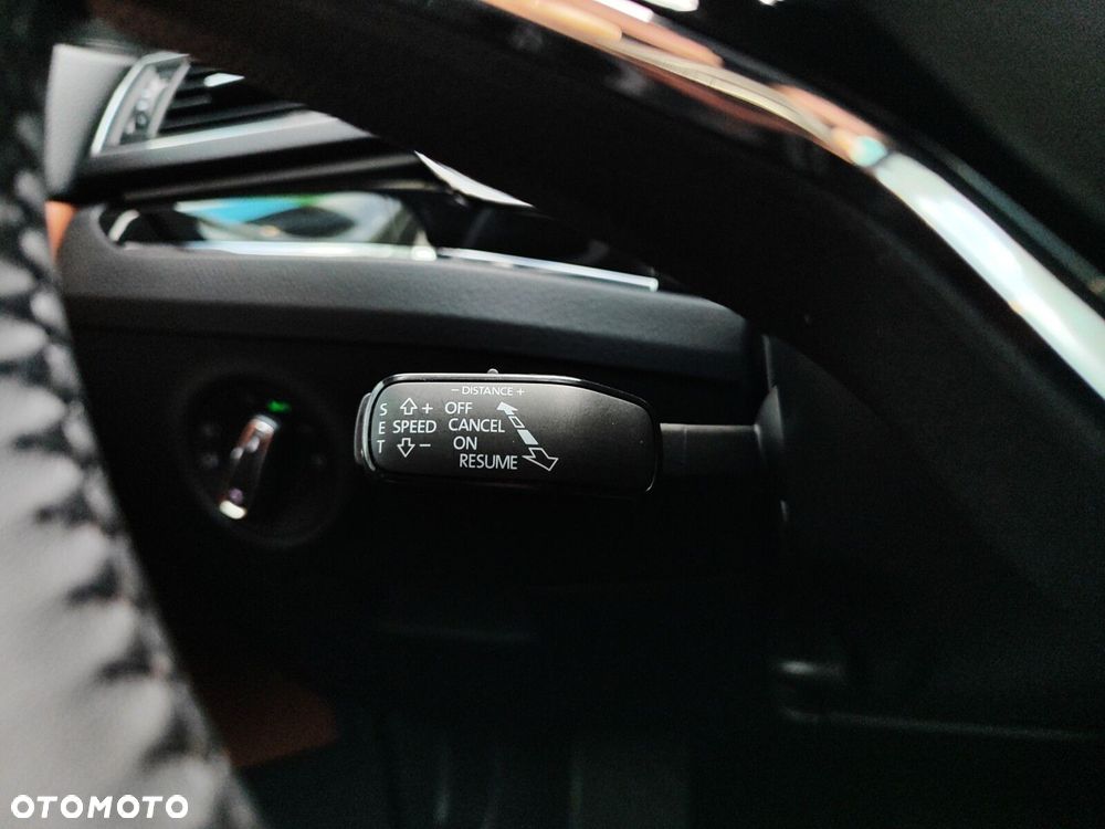 Skoda Superb 2.0 TDI SCR L&K DSG - 24