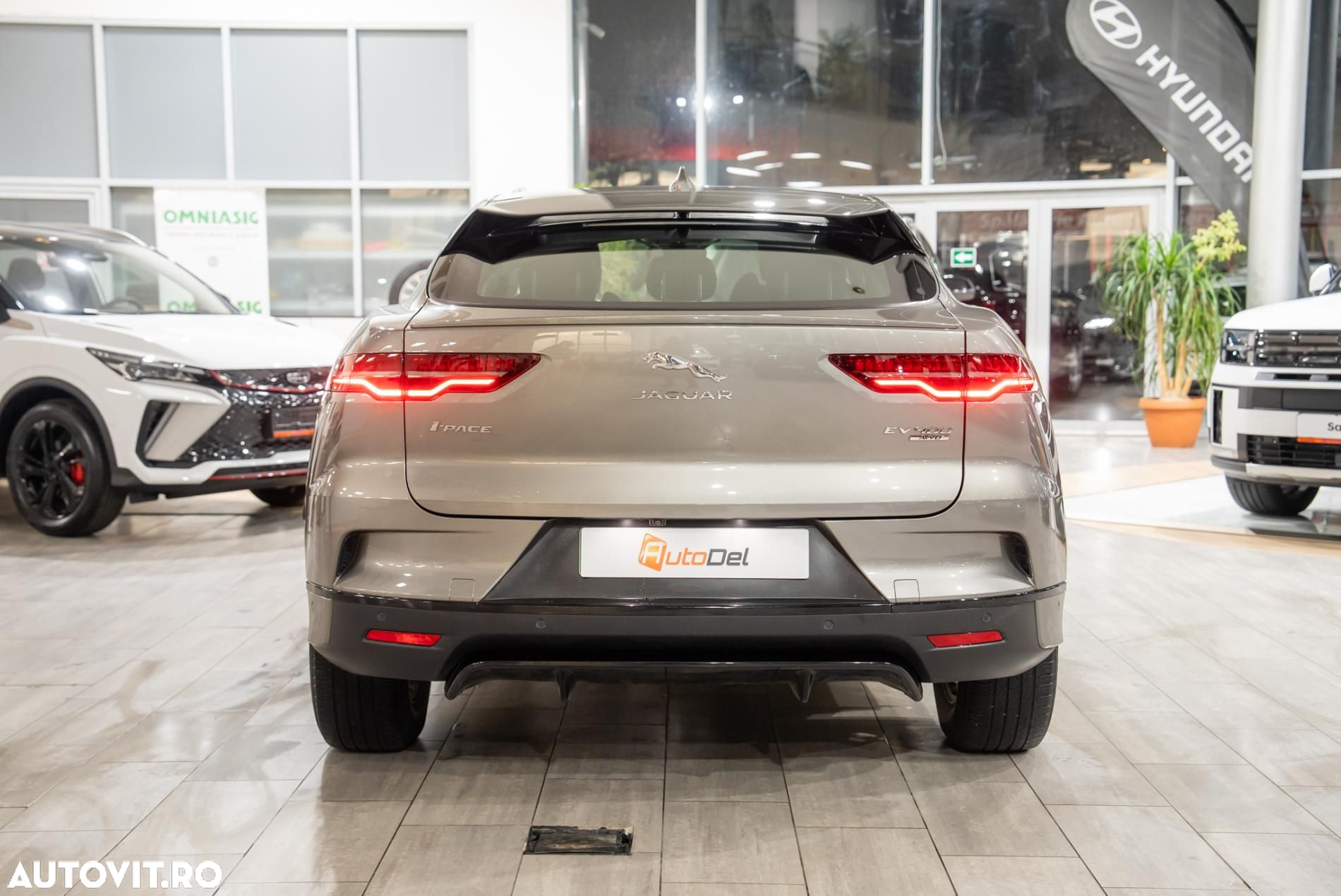 Jaguar I-Pace EV400 AWD HSE - 13